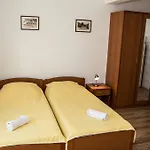 Nenada شقة